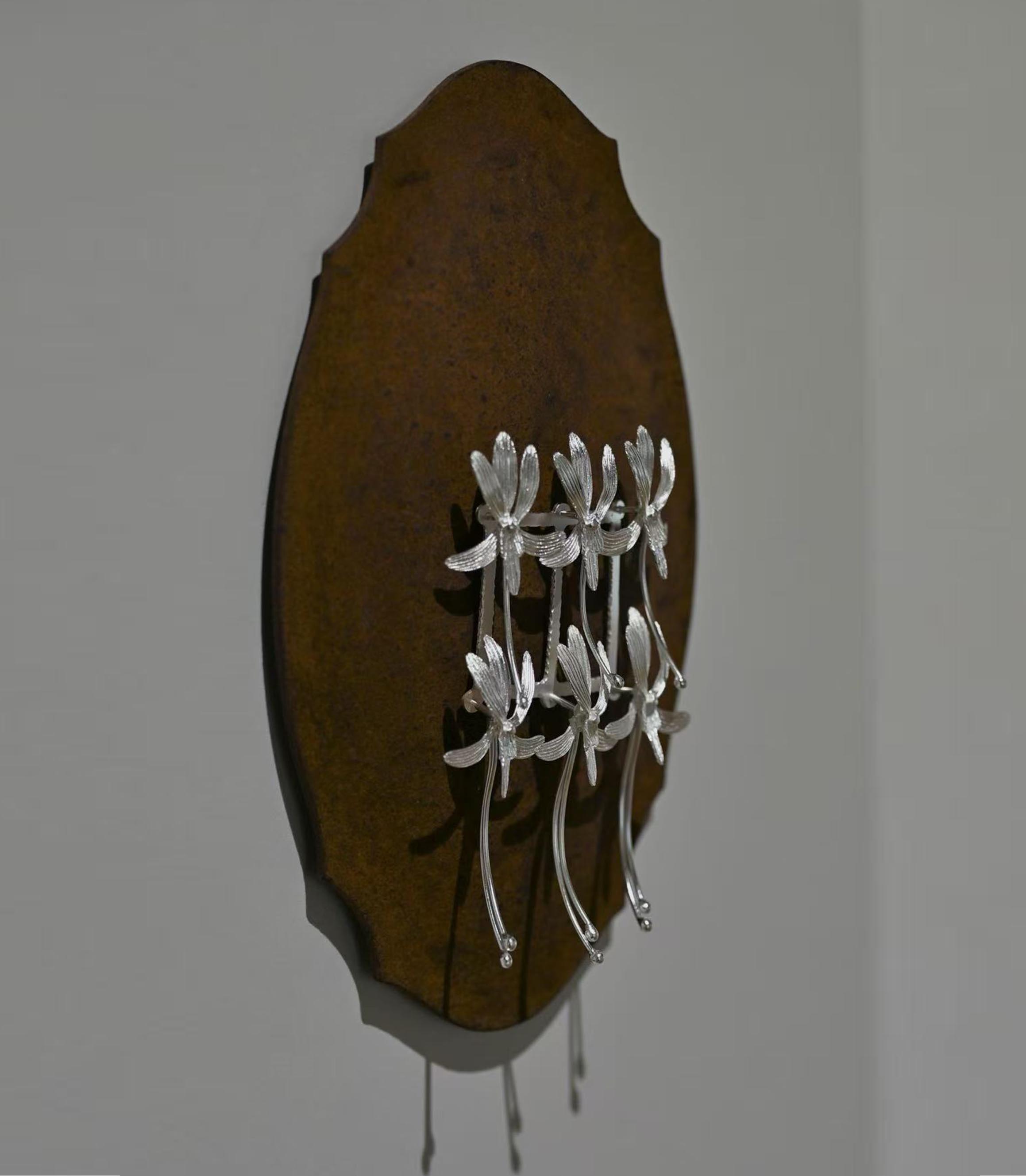 In time’s traces In time’s traces