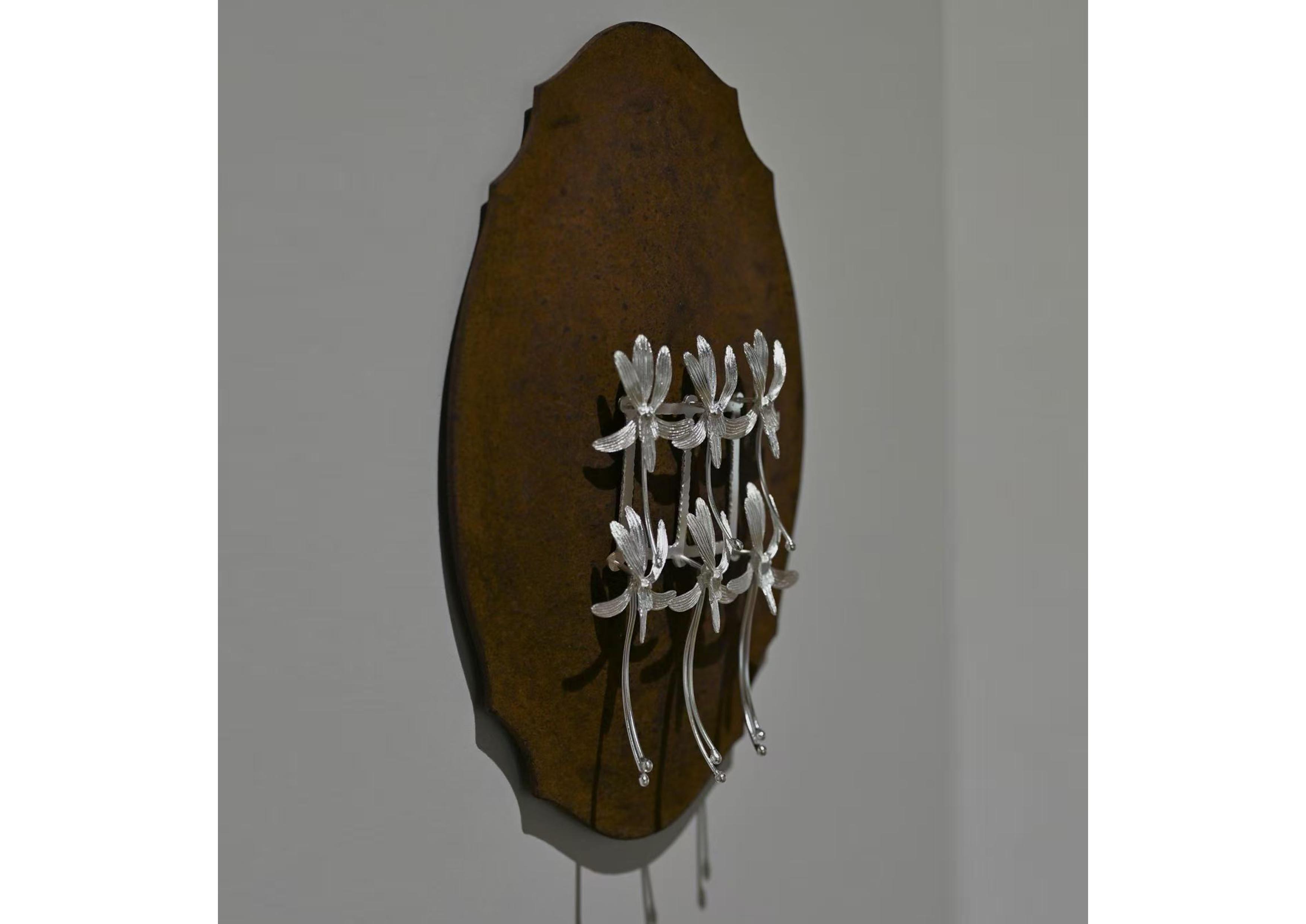 In time’s traces In time’s traces